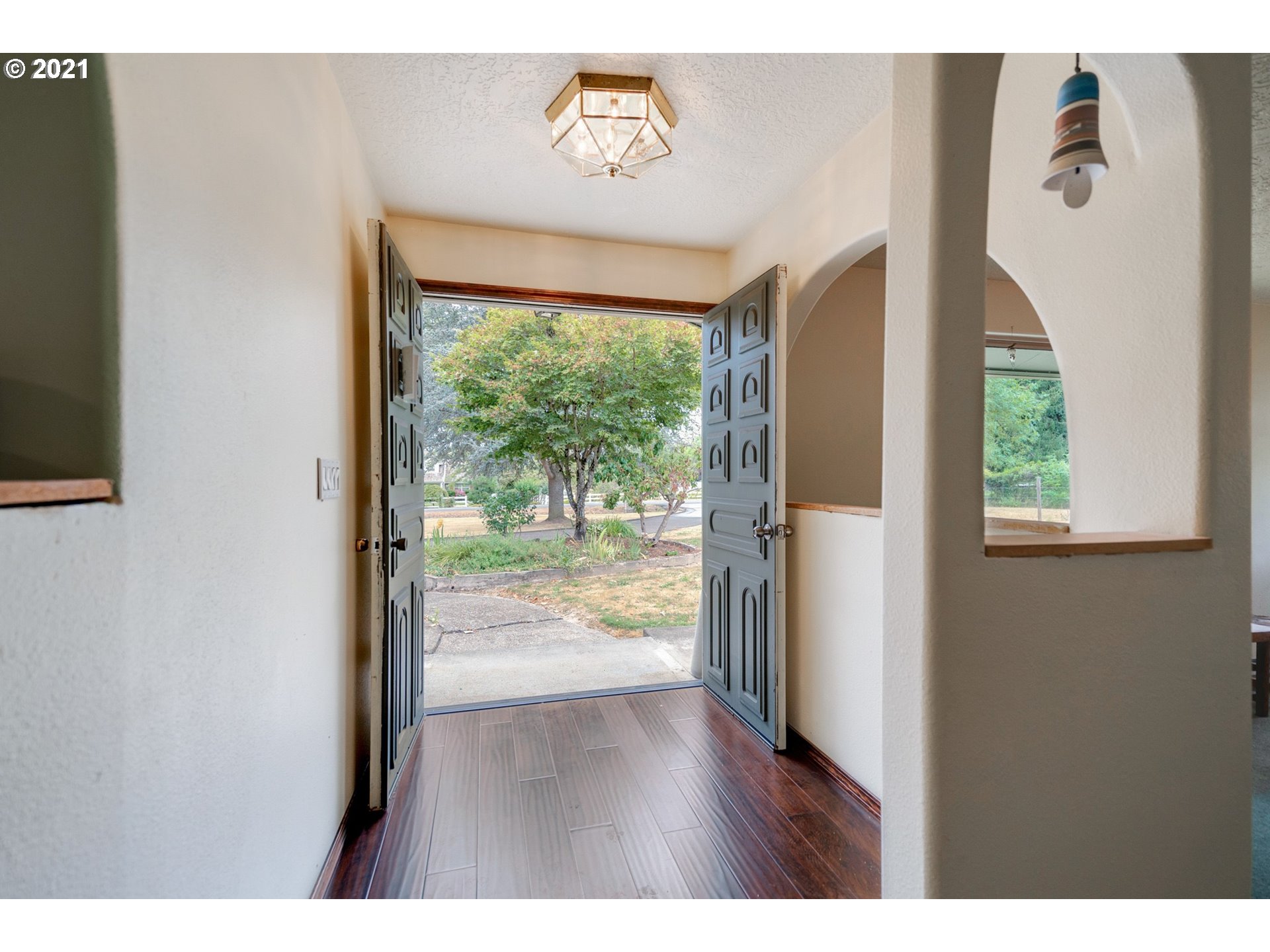 18728 Southeast Cheldelin Road Damascus, OR 97089 - Photo 5 of 29