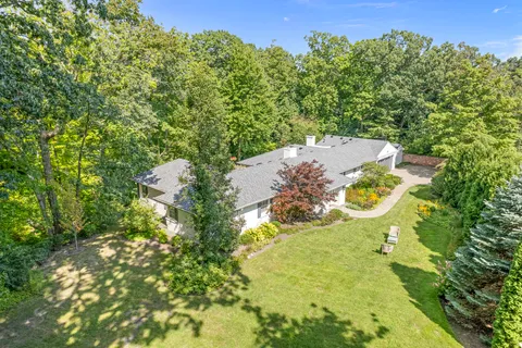 $1,349,000 | 1020 East Westleigh Road, Lake Forest, IL 60045