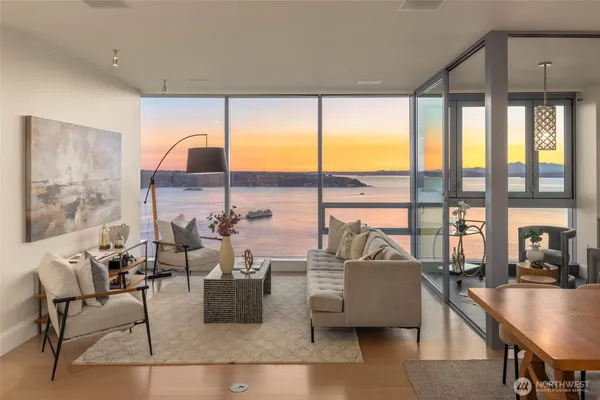 $2,500,000 | 1521 2nd Avenue, Unit 2804, Seattle, WA 98101