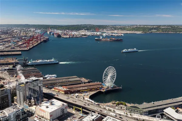 $2,500,000 | 1521 2nd Avenue, Unit 2804, Seattle, WA 98101