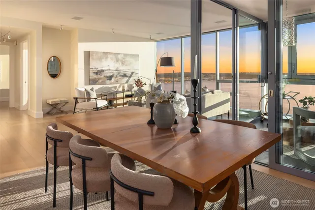 $2,500,000 | 1521 2nd Avenue, Unit 2804, Seattle, WA 98101