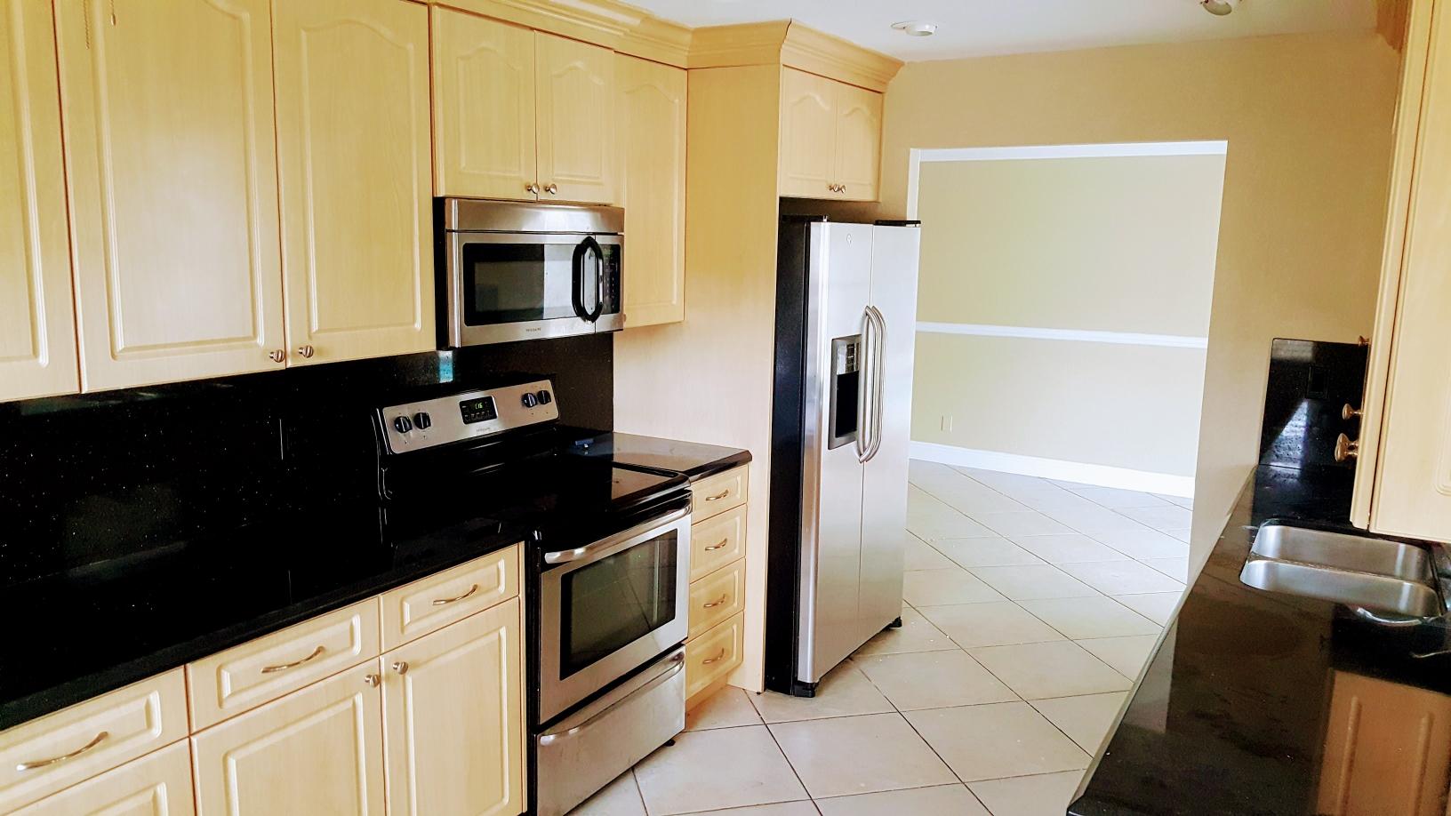 22767 Southwest 54th Way Boca Raton, FL 33433 - Photo 8 of 24 20171116_144447001