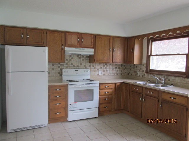 316 Hoover Road Elkhart, IN 46514 - Photo 5 of 16 Gallery Image 5