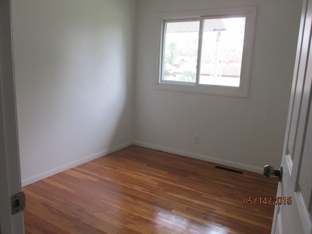 316 Hoover Road Elkhart, IN 46514 - Photo 8 of 16 Gallery Image 8