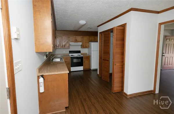 $2,100 | 147 VFW Drive, Watkinsville, GA 30677