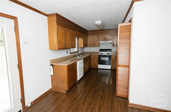 $2,100 | 147 VFW Drive, Watkinsville, GA 30677