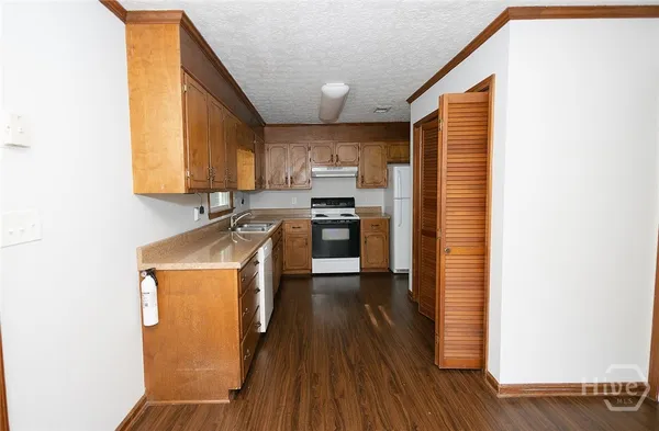 $2,100 | 147 VFW Drive, Watkinsville, GA 30677