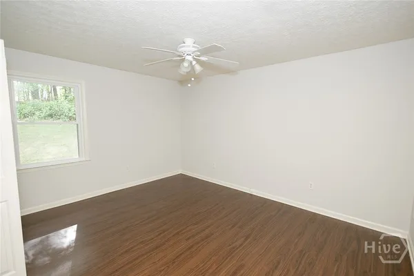 $2,100 | 147 VFW Drive, Watkinsville, GA 30677