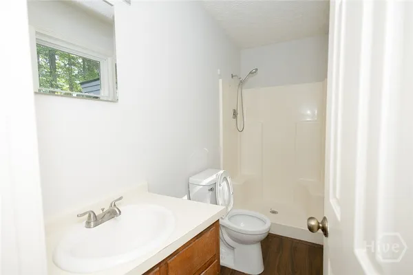 $2,100 | 147 VFW Drive, Watkinsville, GA 30677