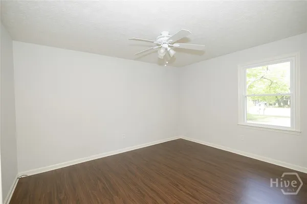 $2,100 | 147 VFW Drive, Watkinsville, GA 30677