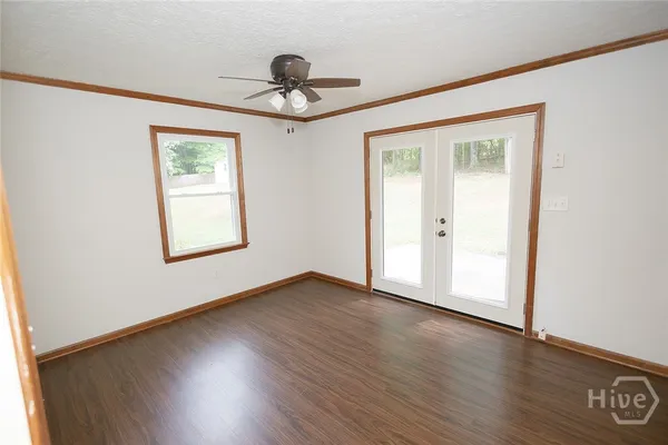 $2,100 | 147 VFW Drive, Watkinsville, GA 30677