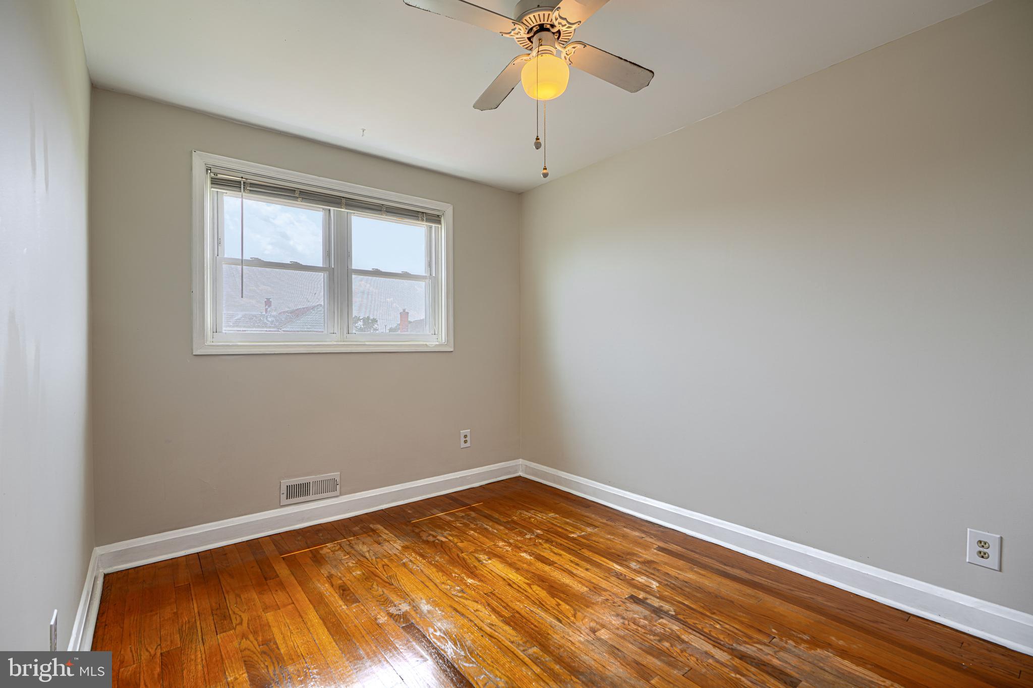 7892 Harold Road Dundalk, MD 21222 - Photo 20 of 37 Secondary Bedroom