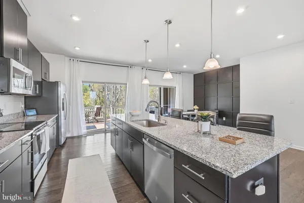 $650,000 | 8966 Bridle Ridge Lane, Manassas, VA 20110