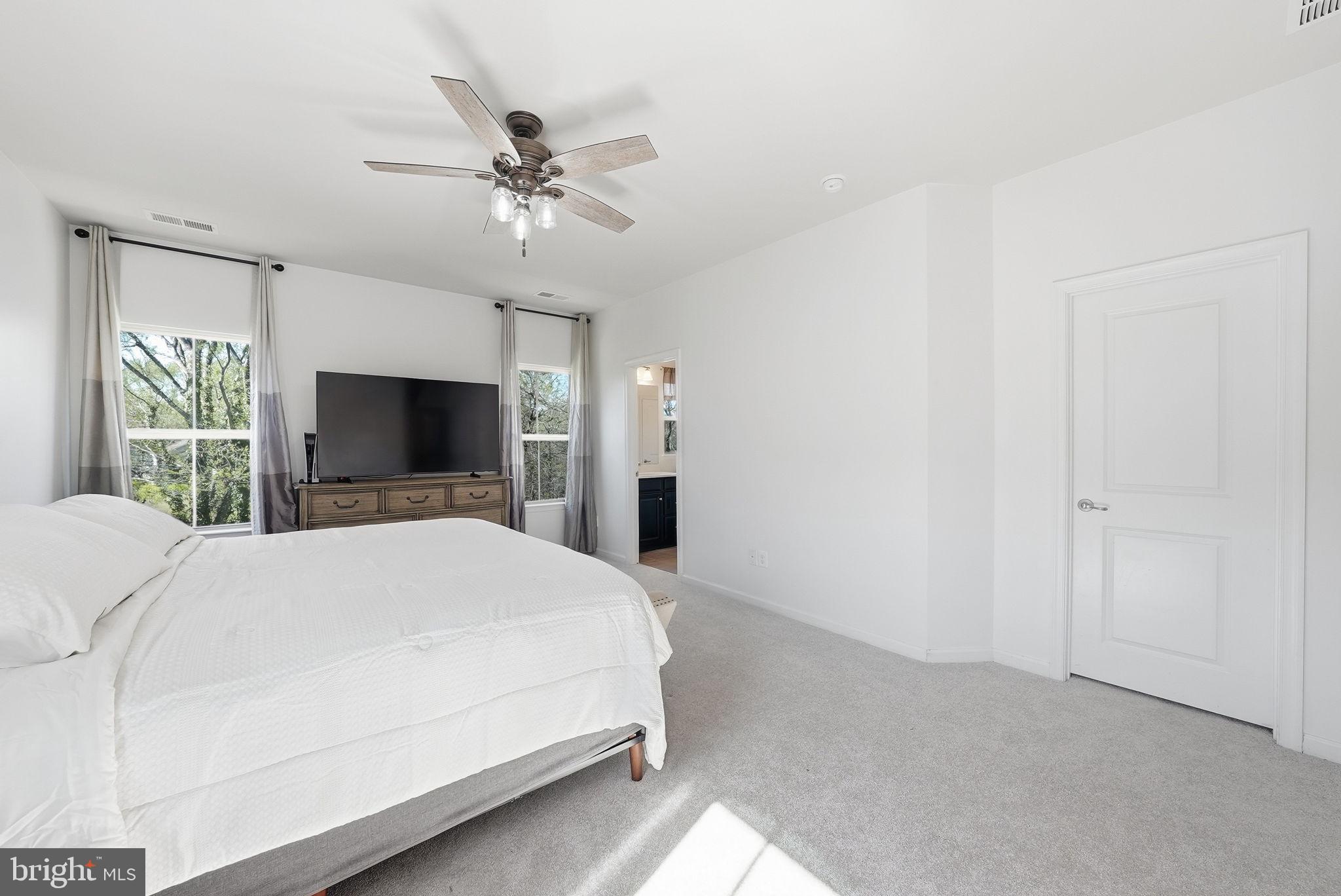 8966 Bridle Ridge Lane Manassas, VA 20110 - Photo 20 of 36