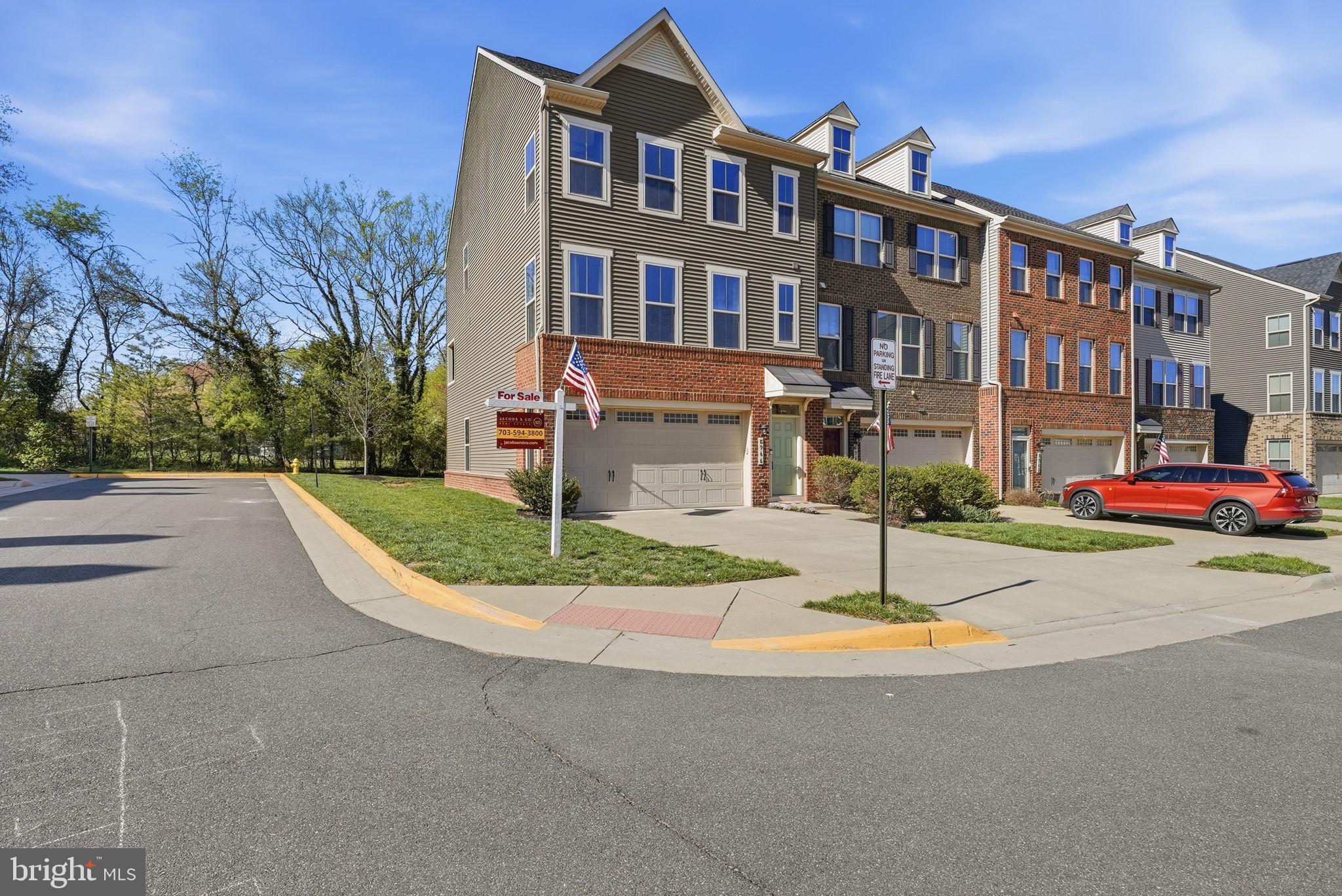 8966 Bridle Ridge Lane Manassas, VA 20110 - Photo 2 of 36