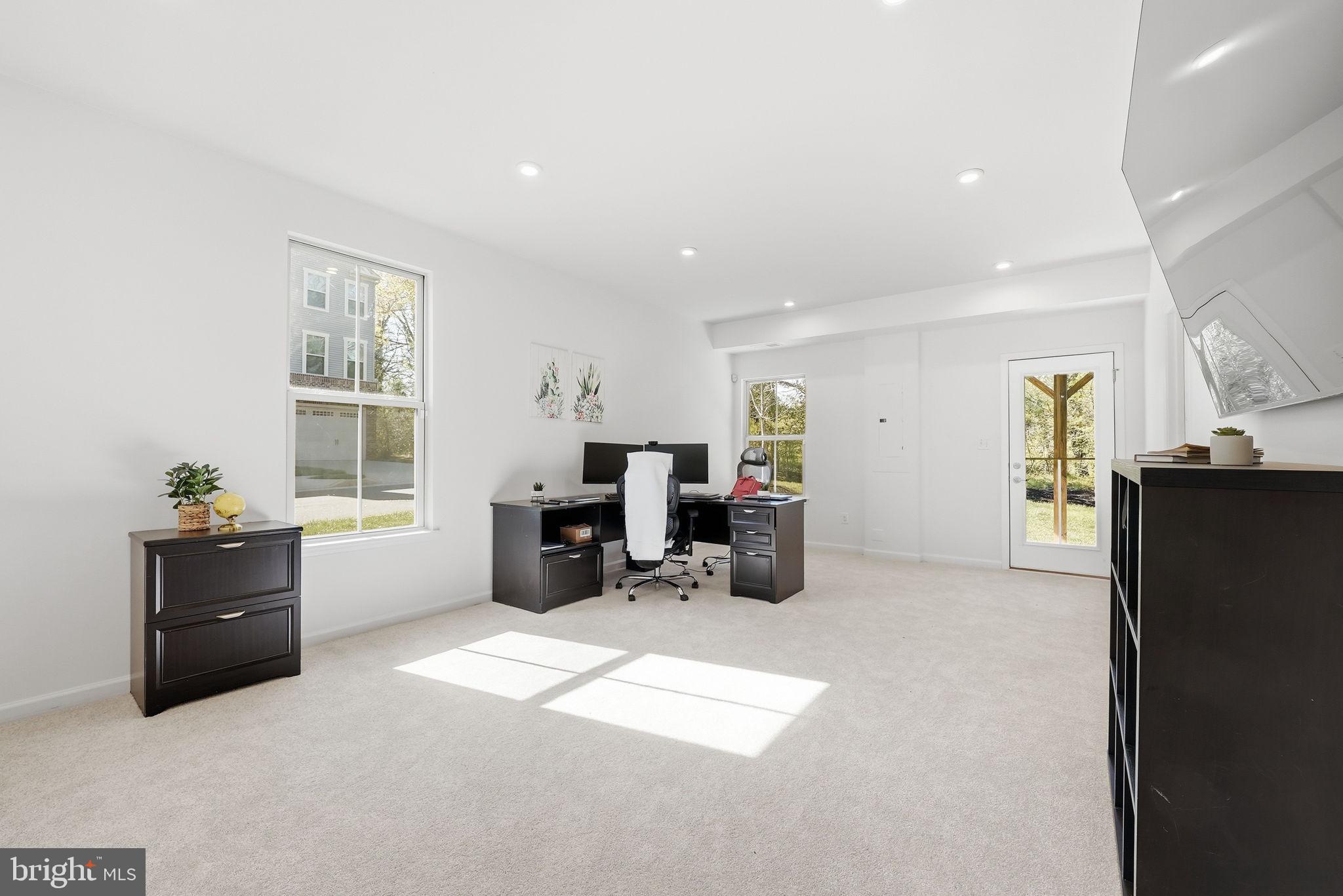 8966 Bridle Ridge Lane Manassas, VA 20110 - Photo 32 of 36