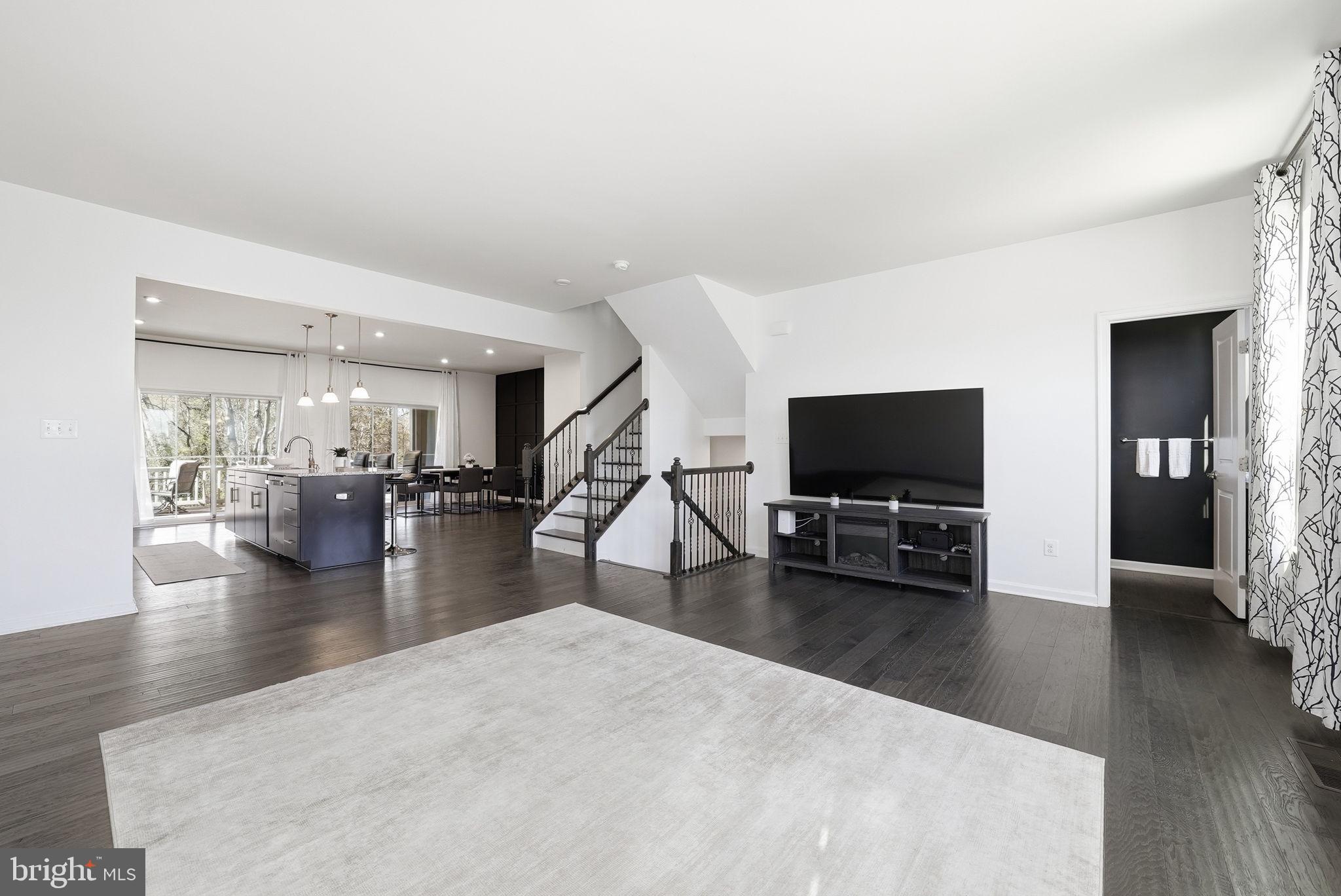 8966 Bridle Ridge Lane Manassas, VA 20110 - Photo 6 of 36