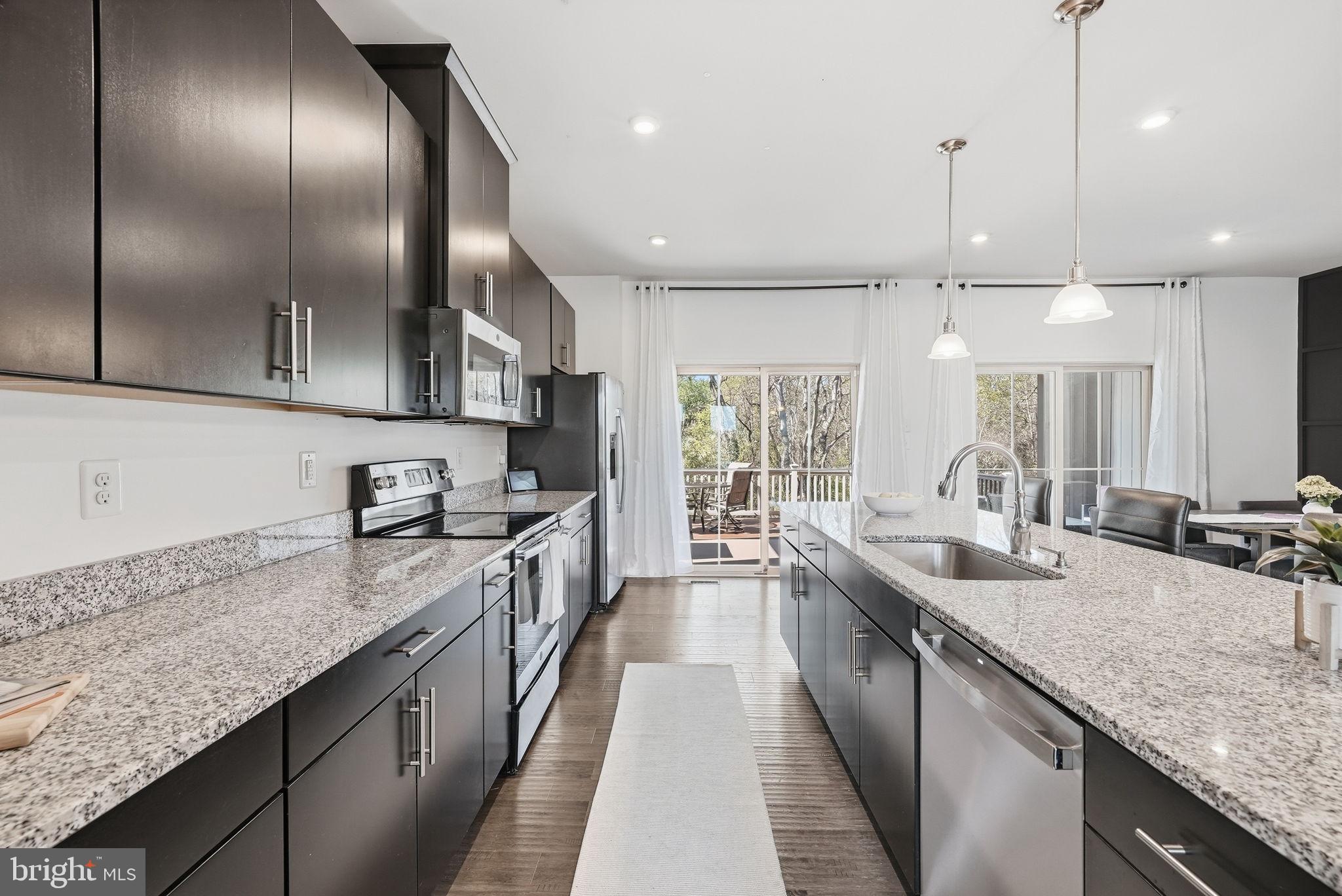 8966 Bridle Ridge Lane Manassas, VA 20110 - Photo 9 of 36