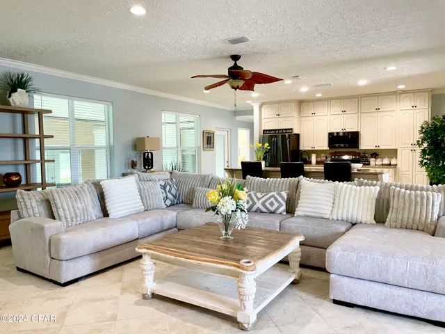 $2,950 | 1043 Plantation Drive, Panama City, FL 32404