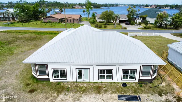 $2,950 | 1043 Plantation Drive, Panama City, FL 32404