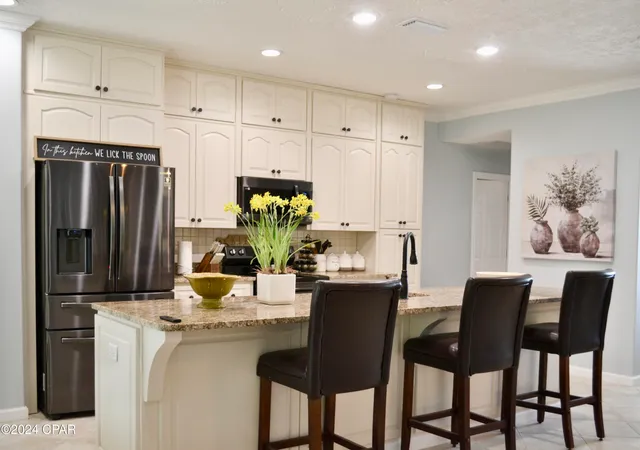 $2,950 | 1043 Plantation Drive, Panama City, FL 32404