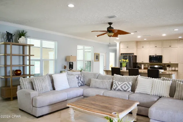 $2,950 | 1043 Plantation Drive, Panama City, FL 32404