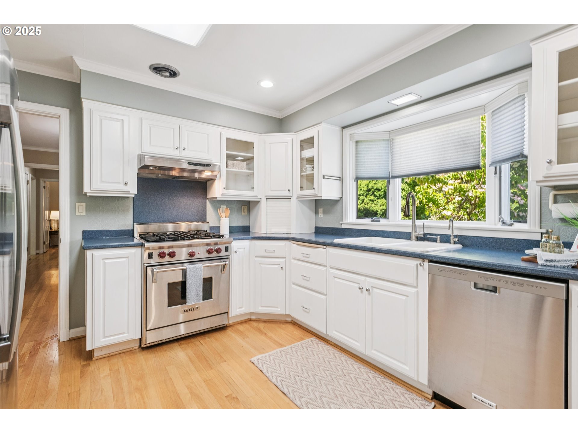 13030 Southwest Fischer Road Portland, OR 97224 - Photo 13 of 44 Kitchen