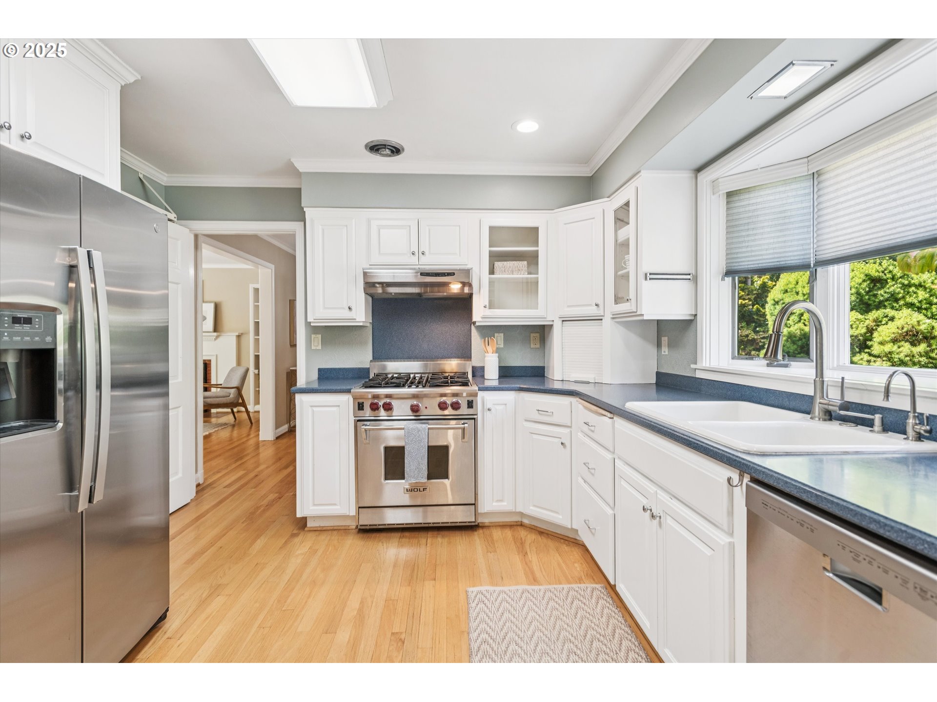 13030 Southwest Fischer Road Portland, OR 97224 - Photo 15 of 44 Kitchen