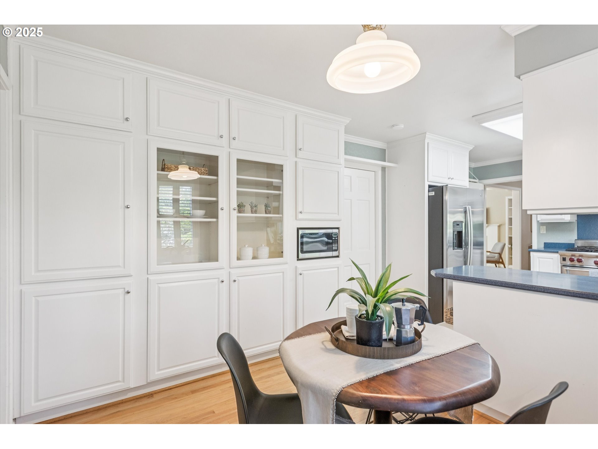 13030 Southwest Fischer Road Portland, OR 97224 - Photo 18 of 44 Kitchen