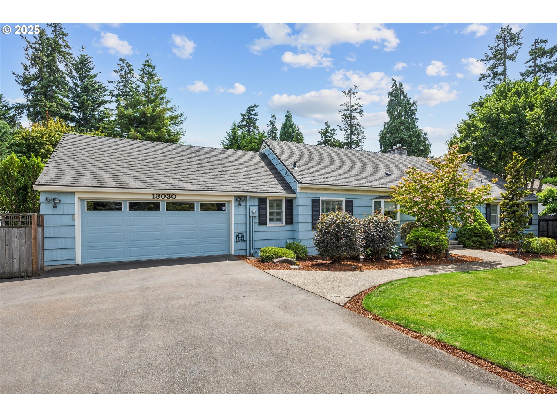 13030 Southwest Fischer Road Portland, OR 97224 - Photo 2 of 44 RV Parking