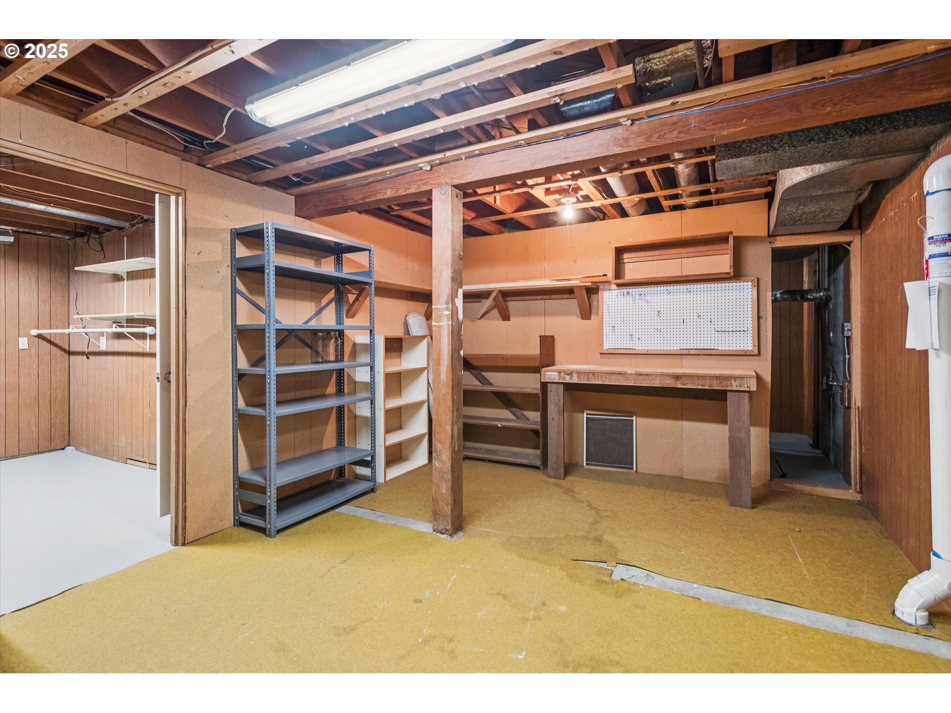 13030 Southwest Fischer Road Portland, OR 97224 - Photo 35 of 44 Workshop