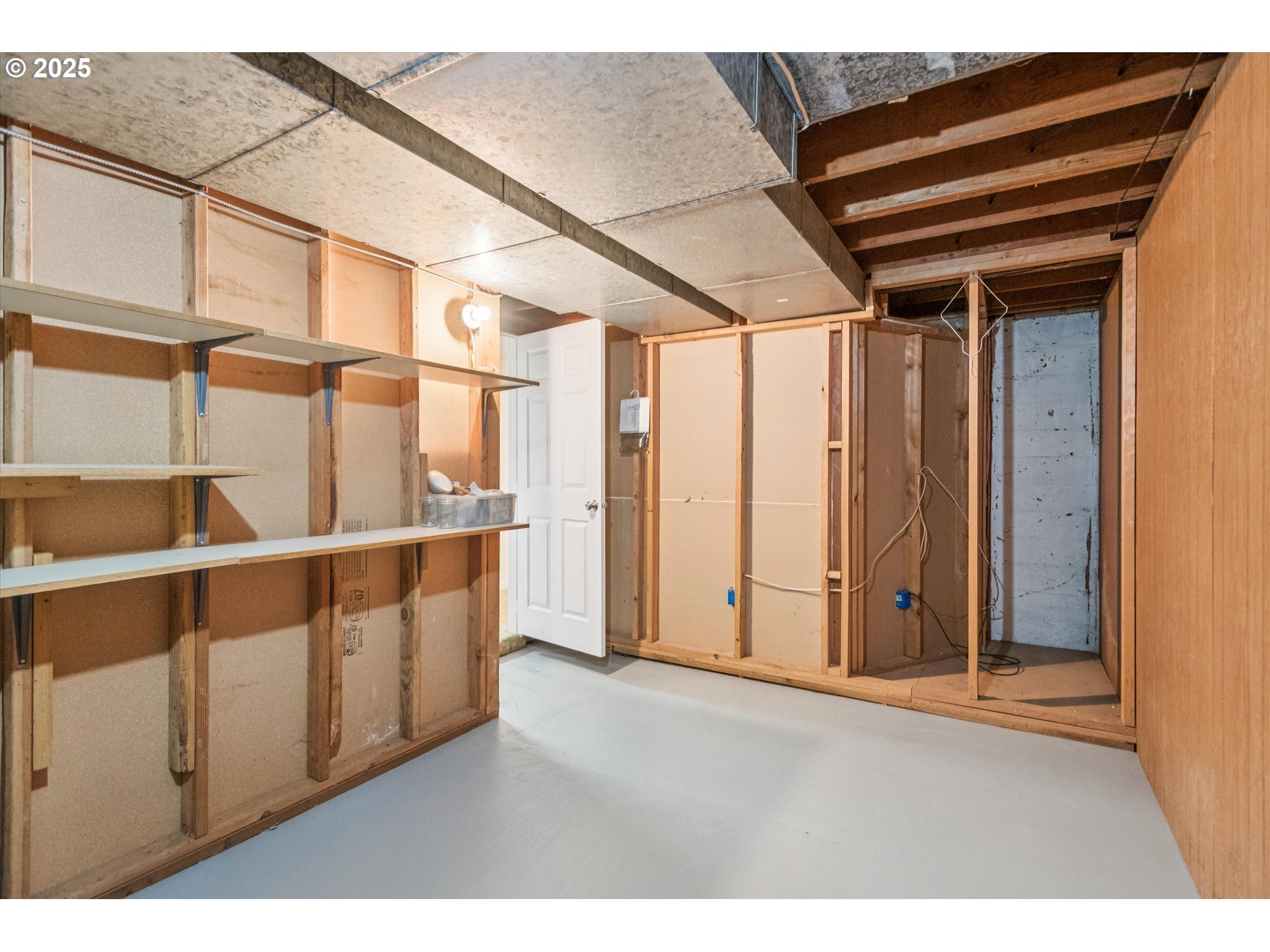 13030 Southwest Fischer Road Portland, OR 97224 - Photo 36 of 44 Storage