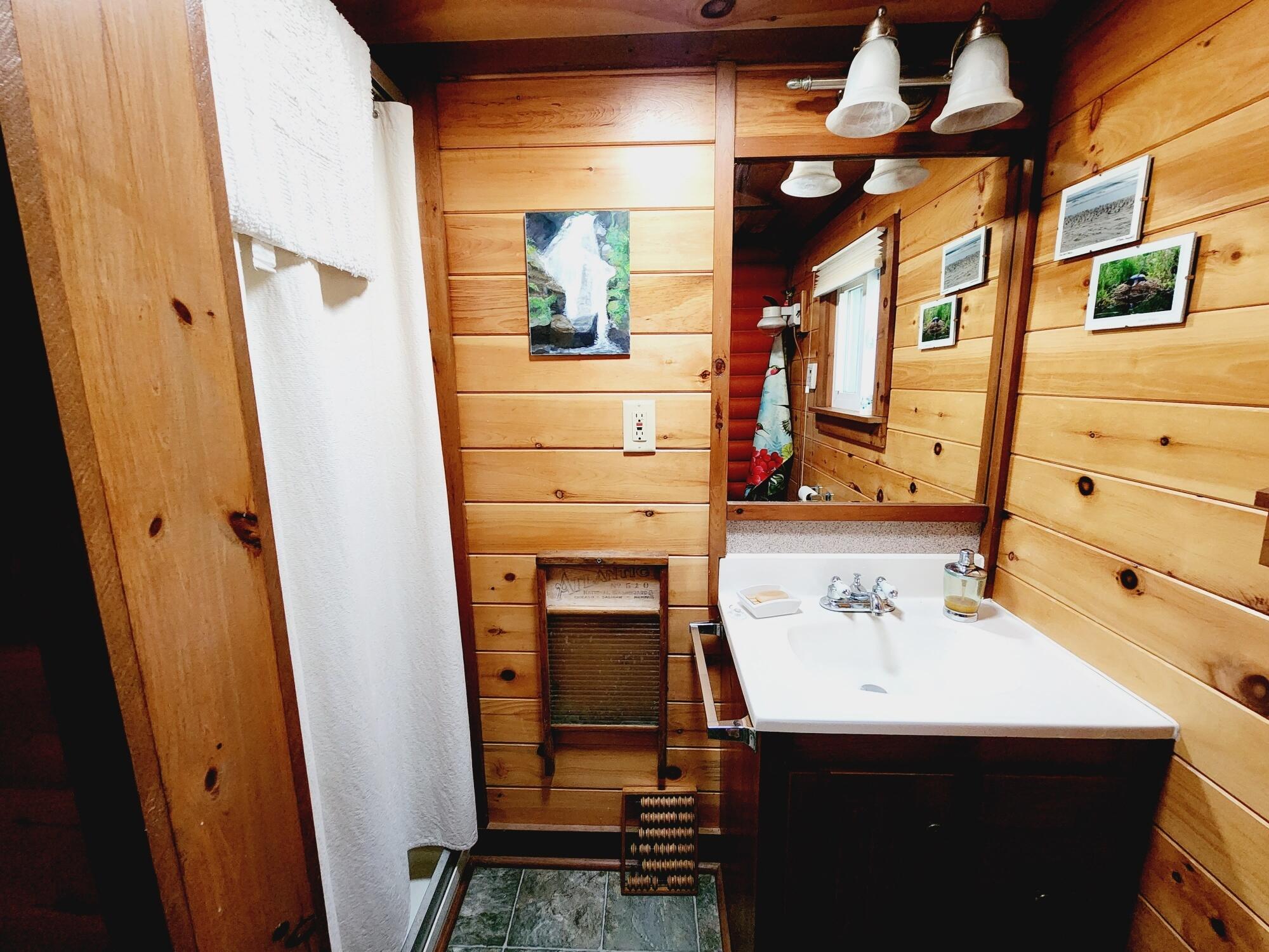 142 West Shore Road Roxbury, ME 04275 - Photo 19 of 39 19 Bath