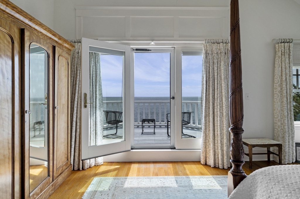 16 Coolidge Road Marblehead, MA 01945 - Photo 24 of 36 a view of bathroom with bathtub and shower