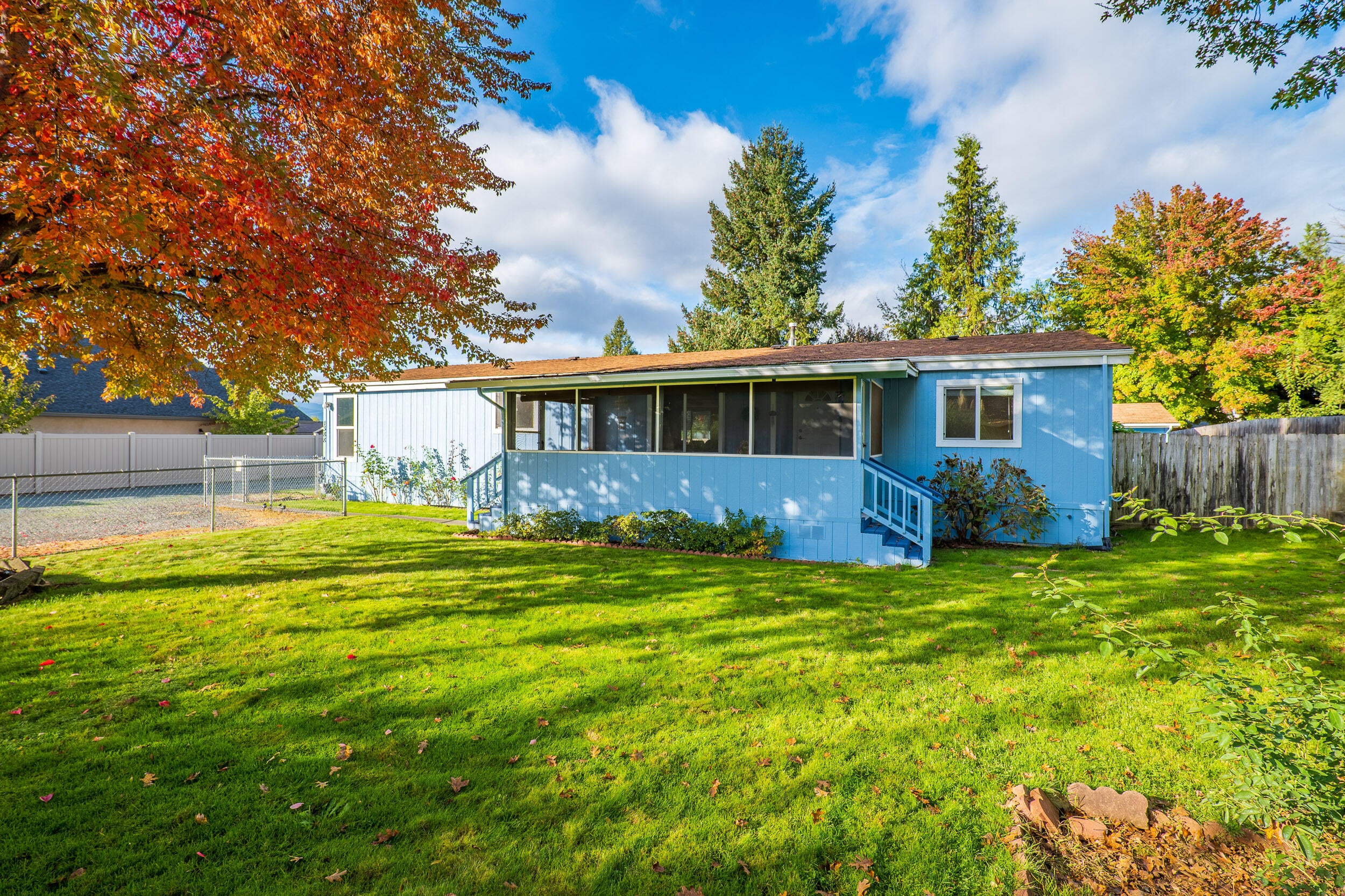 1388 Dowell Road Grants Pass, OR 97527 - Photo 8 of 43 1388DowellRd-008