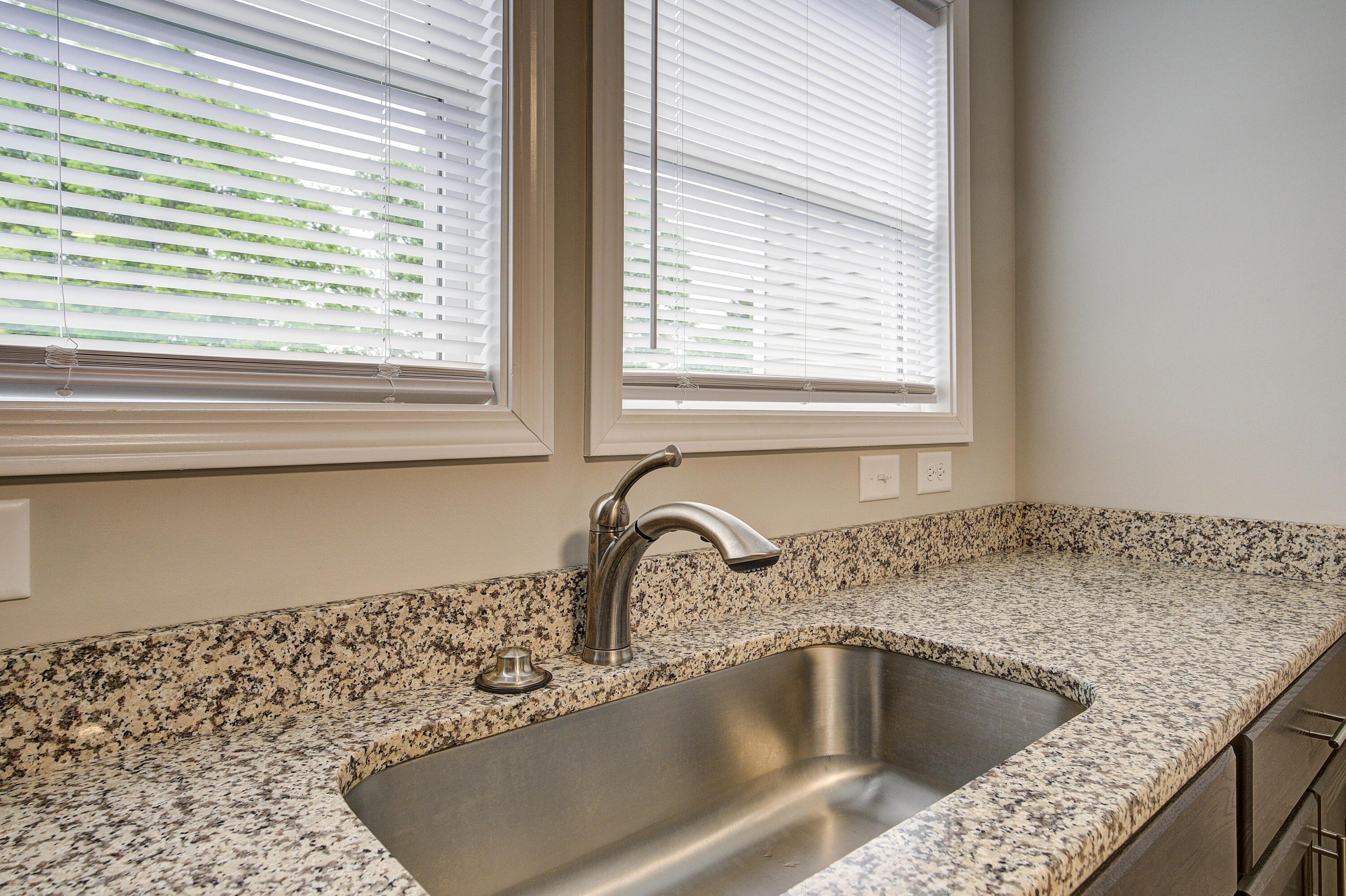 2802 West Walnut Street, Unit 8 Johnson City, TN 37604 - Photo 11 of 25 Walnut--17