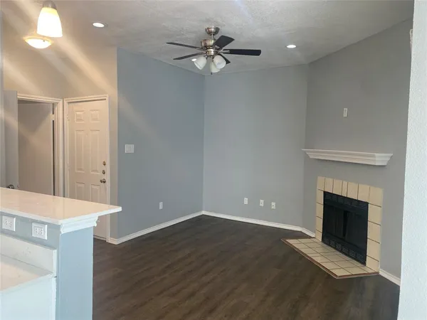 $1,295 | 4103 Esters Road, Unit 205, Irving, TX 75038