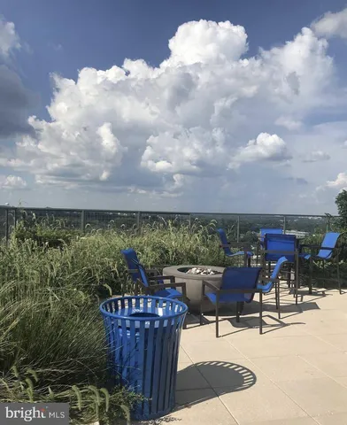 $1,900 | 851 North Glebe Road, Unit 810, Arlington, VA 22203