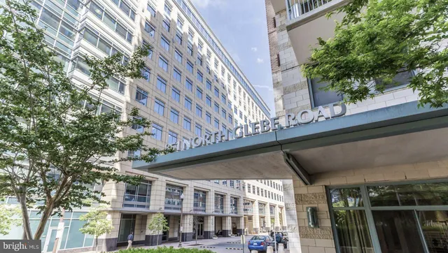 $1,900 | 851 North Glebe Road, Unit 810, Arlington, VA 22203