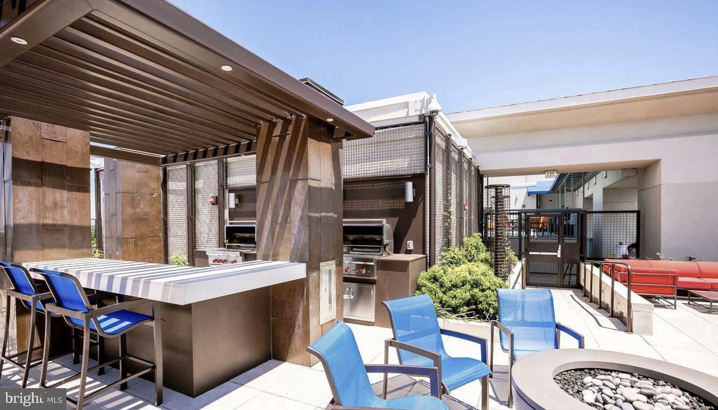 851 North Glebe Road, Unit 810 Arlington, VA 22203 - Photo 4 of 19 Roof Top Terrace