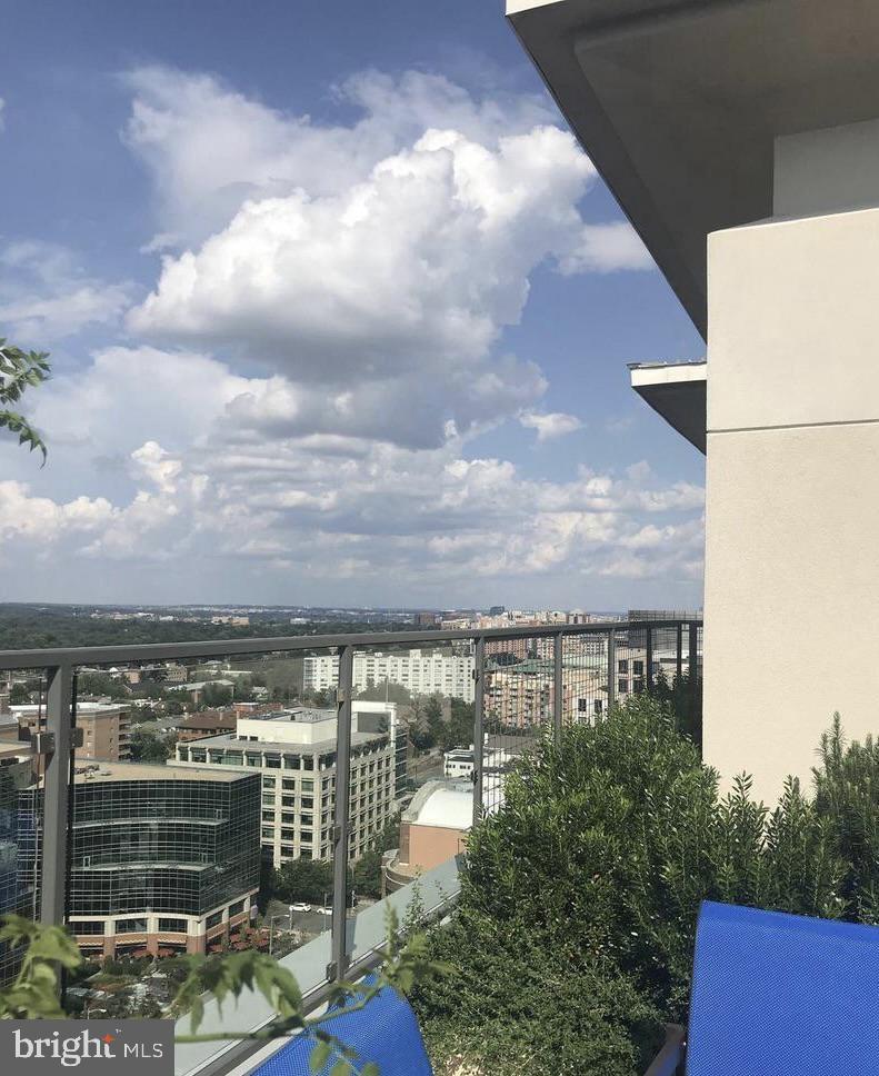 851 North Glebe Road, Unit 810 Arlington, VA 22203 - Photo 9 of 19 Spectacular View