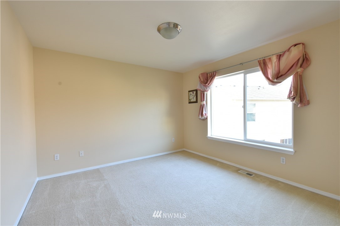 3732 151st Place Southeast Bothell, WA 98012 - Photo 8 of 10 Gallery Image 8