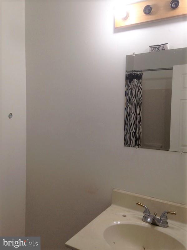 228 MacGregor Ridge Road Stafford, VA 22554 - Photo 16 of 26 Bath