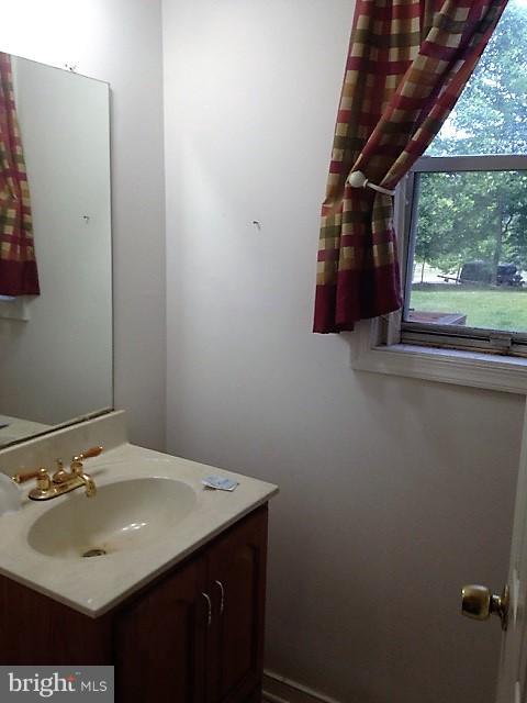 228 MacGregor Ridge Road Stafford, VA 22554 - Photo 10 of 26 Bath