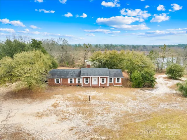 $600,000 | 1658 Kershaw Highway, Camden, SC 29020