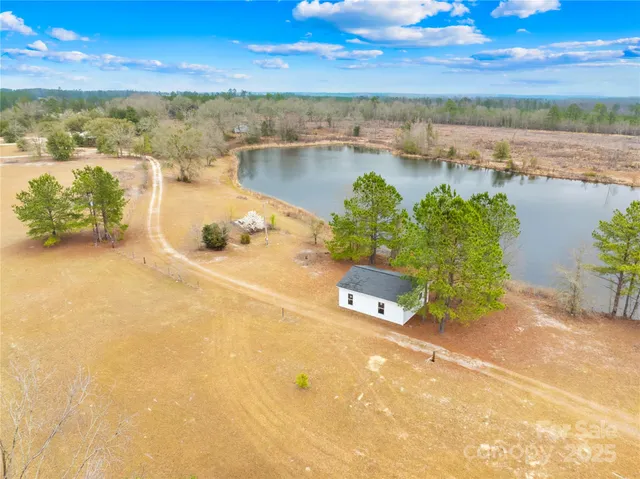 $600,000 | 1658 Kershaw Highway, Camden, SC 29020