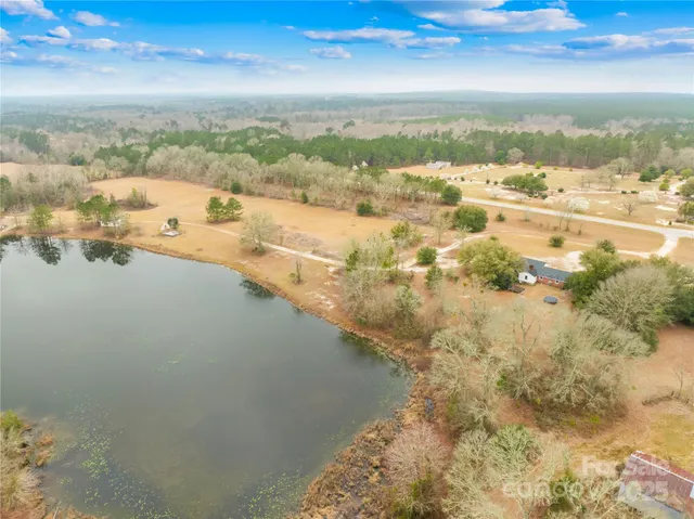 $600,000 | 1658 Kershaw Highway, Camden, SC 29020