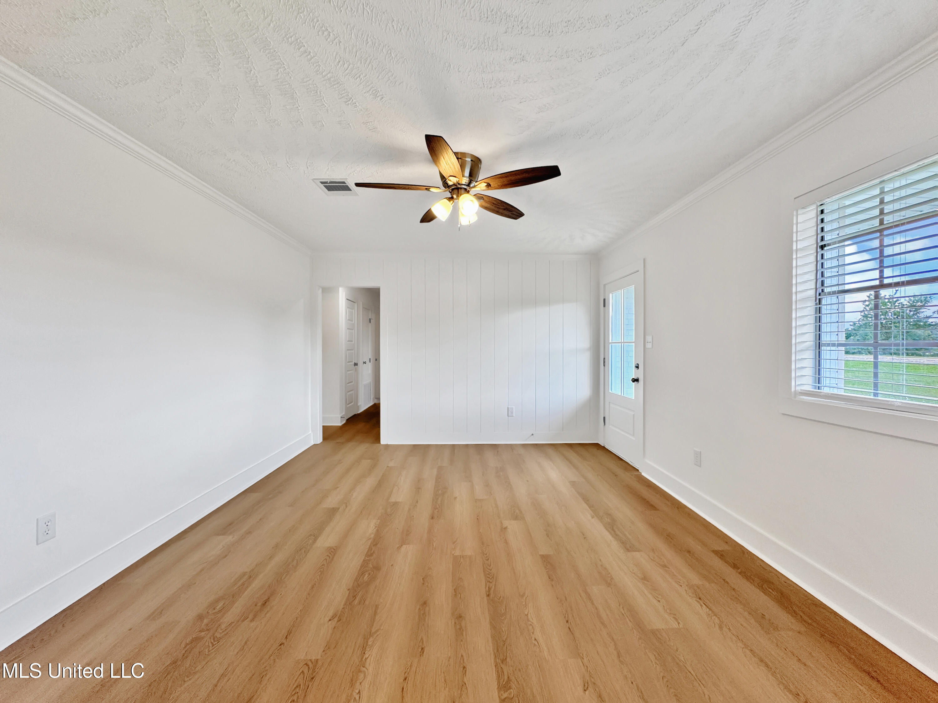 116 Duffey Drive Florence, MS 39073 - Photo 4 of 33 IMG_7347