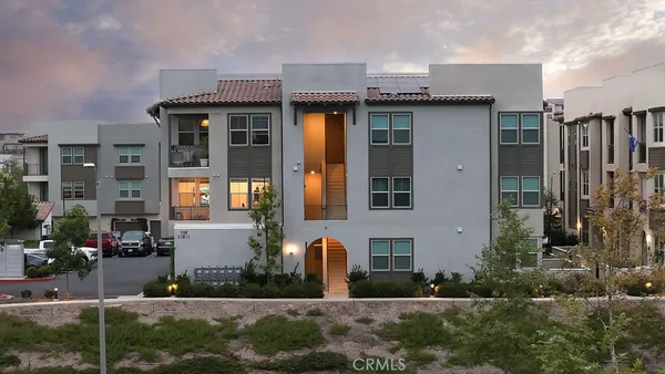 $660,000 | 1100 Lasso Way, Unit 204, Rancho Mission Viejo, CA 92694