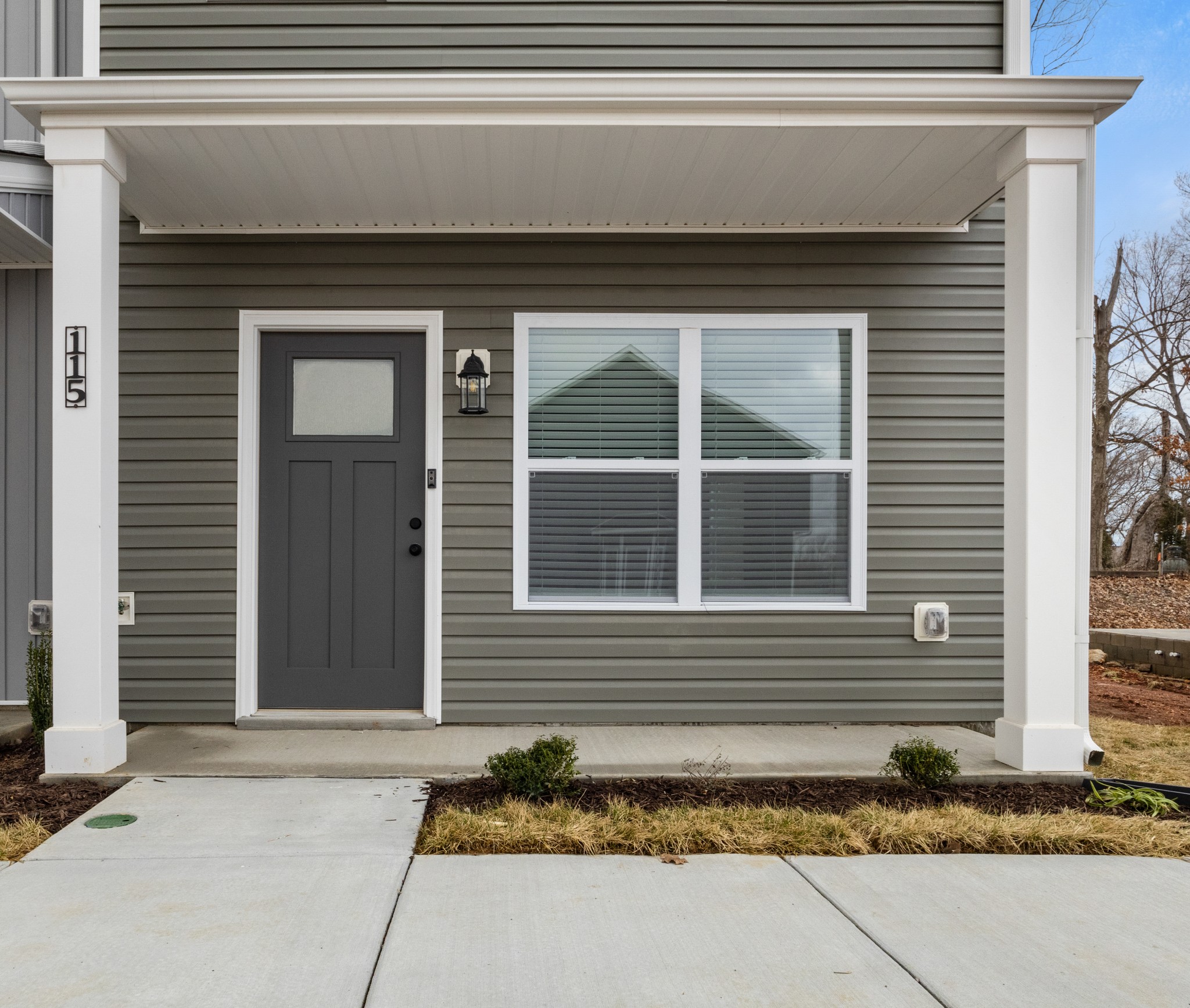 115 Front Rdg Circle Clarksville, TN 37042 - Photo 2 of 43 Gallery Image 2